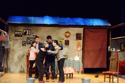 �Ϻ�����ѧԺ���С�����������У԰���Ϻ������������ġ����꡷