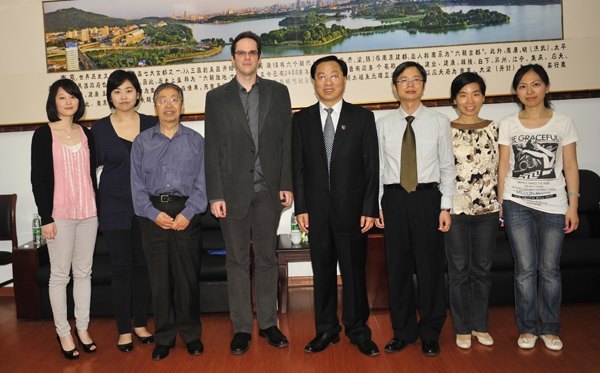 王殿祥院长会见委内瑞拉驻沪总领事一行