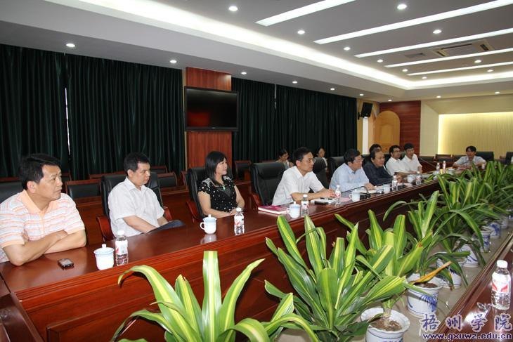 ����ʦ����ѧ��������У��һ��ݰ������ѧԺ��У�����л�̸