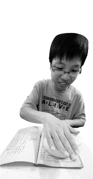 ʮ���ý�弯�б����Ͼ�����ѧԺ2012��ҵչ