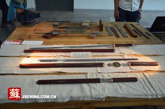 ʮ���ý�弯�б����Ͼ�����ѧԺ2012��ҵչ