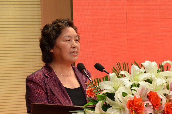 �׽�֣�ݵط���У��ѧ�����Ƿ�ɴ�����֣��ְҵ����ѧԺ¡�ؾ���