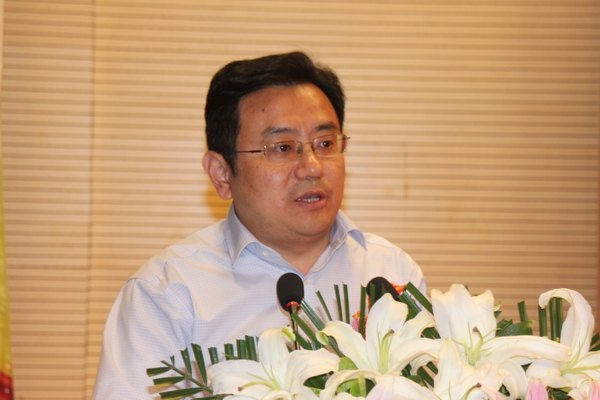 �׽�֣�ݵط���У��ѧ�����Ƿ�ɴ�����֣��ְҵ����ѧԺ¡�ؾ���