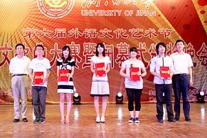 �����������Ļ������ڱ�Ļ