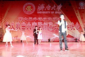 �����������Ļ������ڱ�Ļ