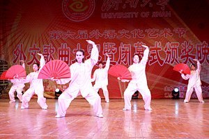 �����������Ļ������ڱ�Ļ