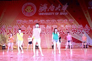 �����������Ļ������ڱ�Ļ