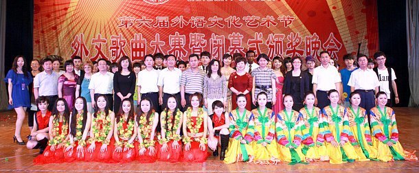 �����������Ļ������ڱ�Ļ