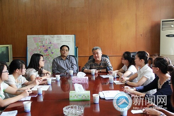 15λ��̩־Ը��ϧ��ĸУ Զ��̩��