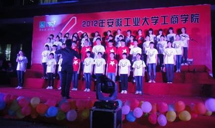 ��ͼ�ģ����չ�ҵ��ѧ����ѧԺ���С���質�죬�ഺ����ϳ�����