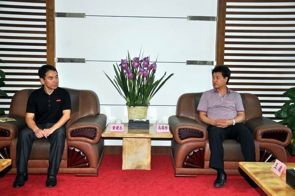 ��������У�쵼�Ӽ�����ѧԺ�������εĹ�ְ�ɲ�