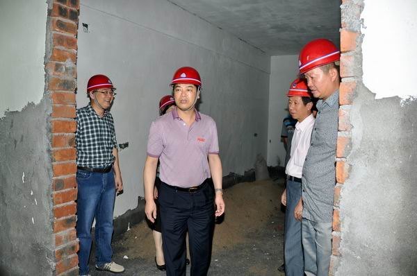 ��������쿴�������̺�У԰����