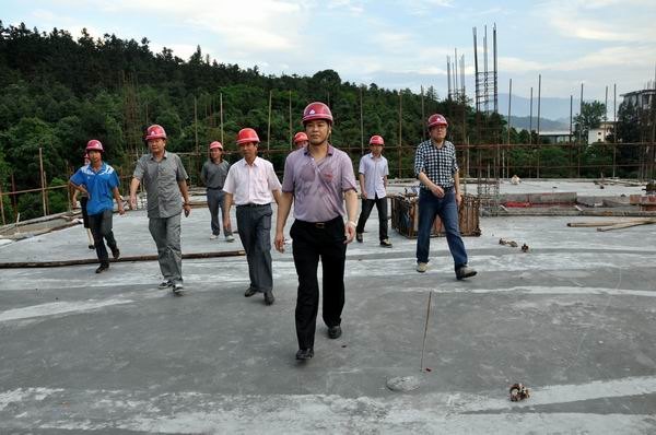 ��������쿴�������̺�У԰����