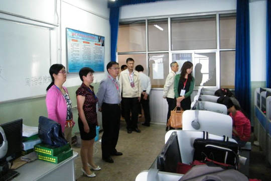 �����ѧԺ�ٰ�2012��ȫ����ѧ��Ӣ�ﾺ��ɽ����������