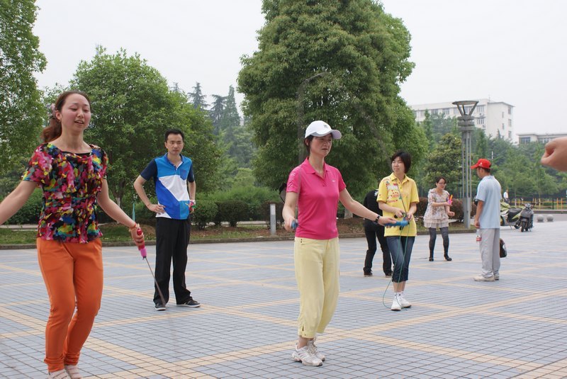 ��Ͽ��ѧ�Ƽ�ѧԺ���߽��ﾶ�˶���¡�ؾ���