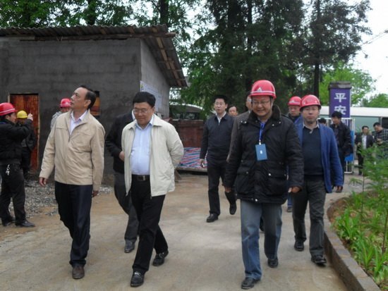 ̷��ΰ���г�������ҽ�ƴ�ѧ������ˮ����ҽԺ���蹤�ؿ��칤��