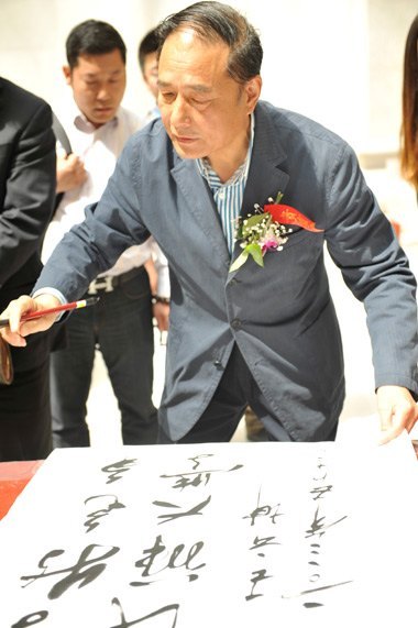 ��ѧ�׷����·硱������������ʽ�ڳ�������ѧԺ����