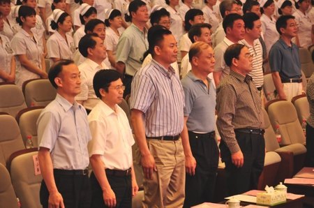 ���ʻ�ʿ�ڰ����꣺ѧУ���á����ʻ�������ʾ�����̡�