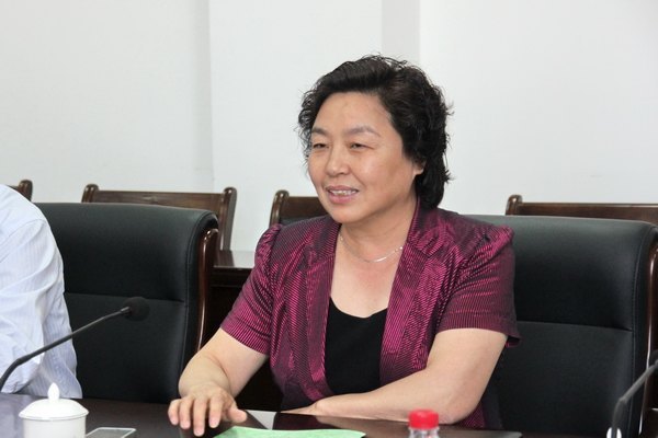 省政协秘书长张秉义、行政处长曹金强到郑州职业技术学院视察