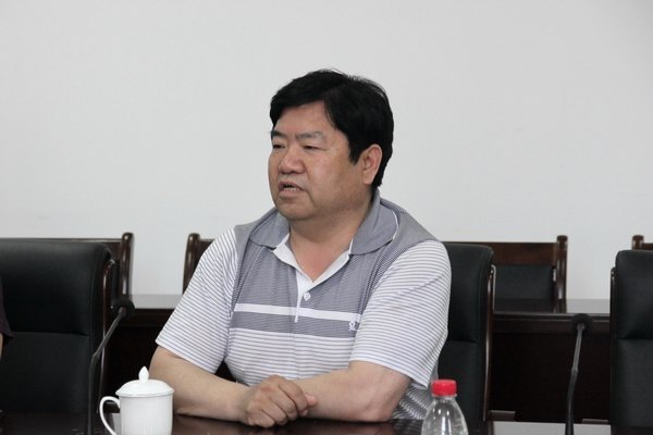 省政协秘书长张秉义、行政处长曹金强到郑州职业技术学院视察