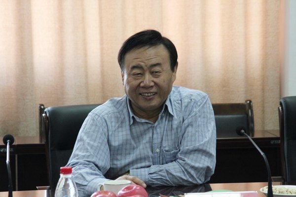 省政协秘书长张秉义、行政处长曹金强到郑州职业技术学院视察