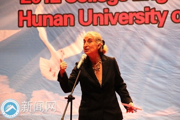 Change and challenge:2012大学生英语演讲比赛华丽上演