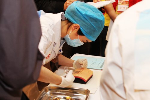 ����ҽ�ƴ�ѧ��õ�����ȫ���ߵ�ҽѧԺУ��ѧ���ٴ����ܾ����ܾ����صȽ�