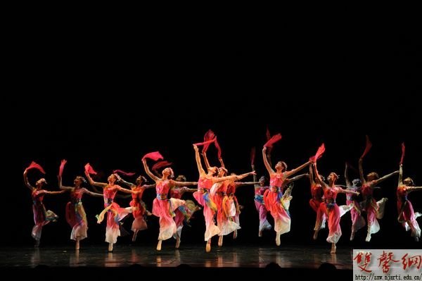 南京艺术学院在华东六省一市专业舞蹈比赛中喜获佳绩