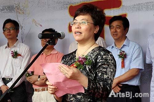 媒体聚焦:“心灵之约——刘伟冬油画作品展”在宜兴展出