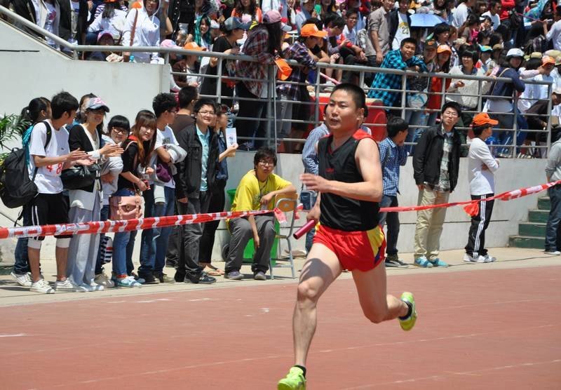 ��̨��ѧ�ľ�ѧԺ2012�괺���˶���ȡ��Բ���ɹ�