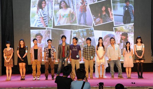 ѧУ�ɹ��ٰ�ھŽ��ѧ���Ƽ��Ļ��ڿ�Ļʽ�ߵ�ʮ����У԰ʮ������ܾ���