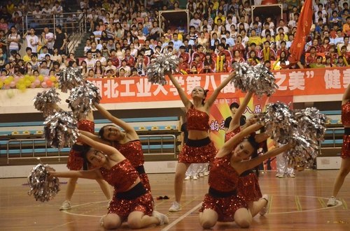 湖北工业大学第八届“韵之美”健美操大赛火爆上演