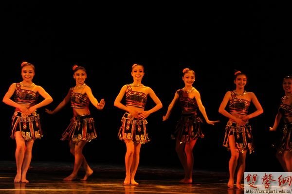 “历史的长河”20世纪民族民间舞经典剧目展隆重上演