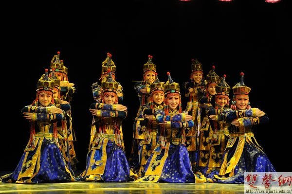 “历史的长河”20世纪民族民间舞经典剧目展隆重上演