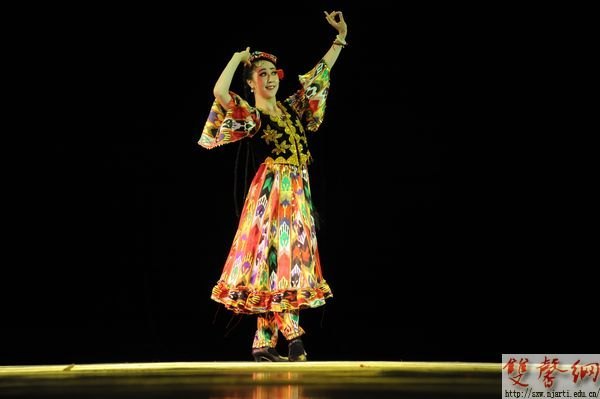 “历史的长河”20世纪民族民间舞经典剧目展隆重上演