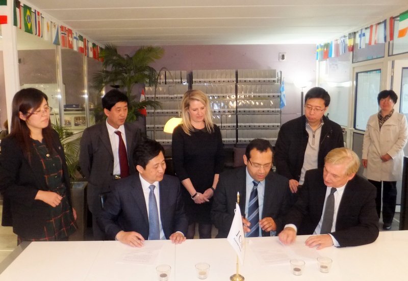 �ͺ鲨���÷���ǩ��������Э��