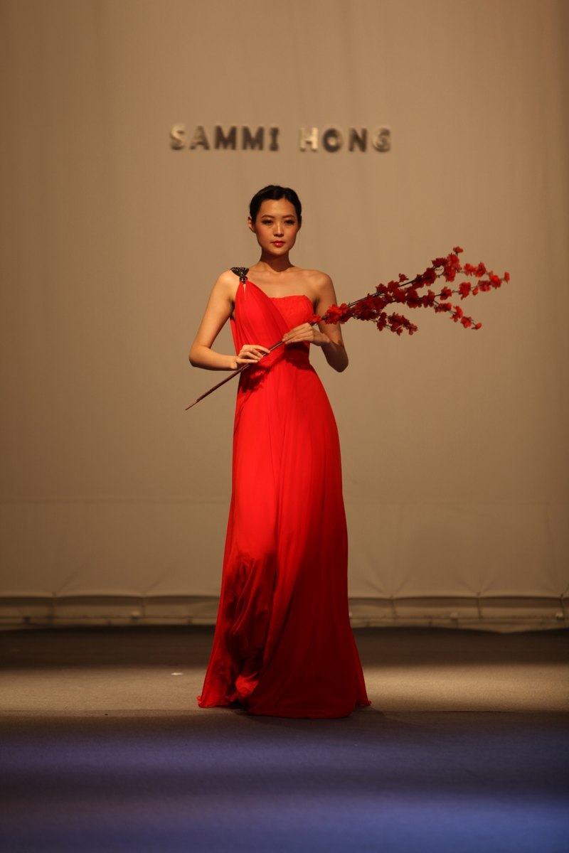 婚纱秀“秀”研究生毕业设计成果——东华大学特色教育打开学生梦想之门(图)