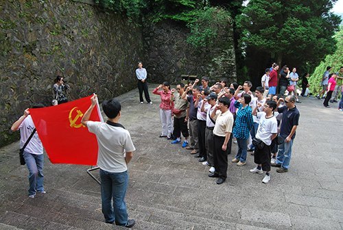 教育技术与计算机中心:访井冈圣地 颂革命精神