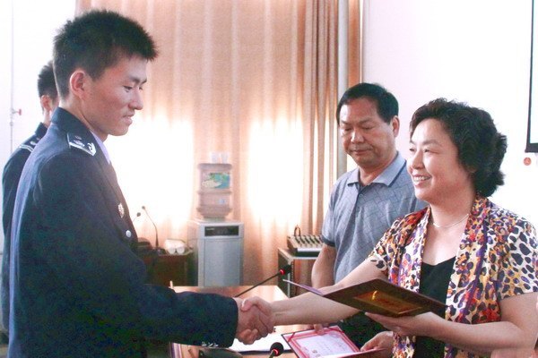 郑州职业技术学院举行优秀校卫队员表彰大会