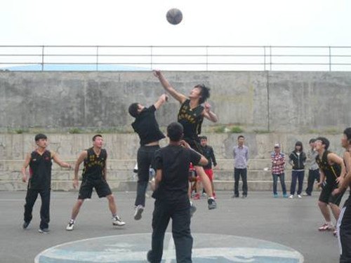 通化师范学院举办庆祝共青团建团九十周年大学生篮球赛