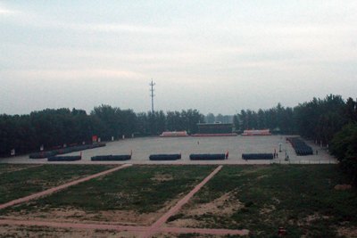 拥抱曦光,青春飞扬