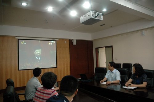 全校师生认真收听收看山东省第十次党代会开幕式实况