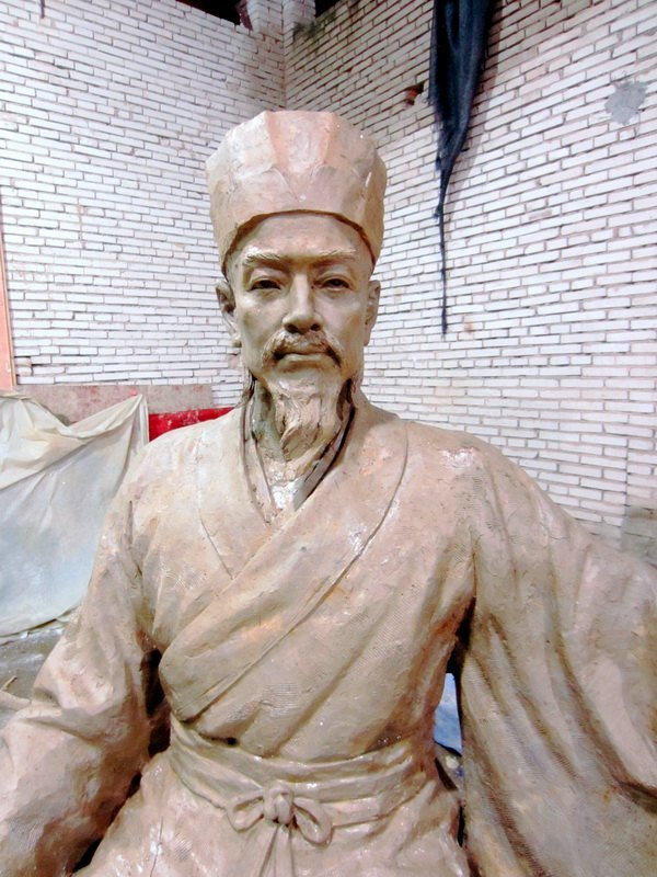 三明学院积极推进校园雕塑景观建设工作