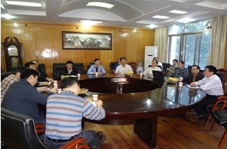 朱学红副校长到物理与电子学院调研指导工作