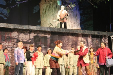 “高雅艺术进校园”《西京故事》来校专场演出