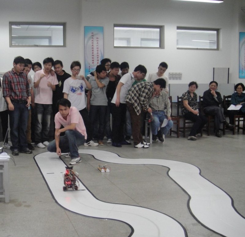 (图文)安徽工业大学工商学院第二届智能车大赛成功举行