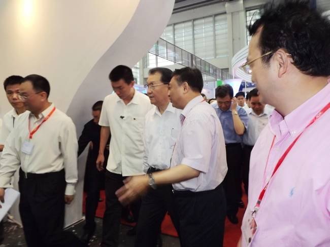 �������մ�ѧԺ�����״β�չ�й����ڹ����Ļ���ҵ�������׻���ܹ�ע