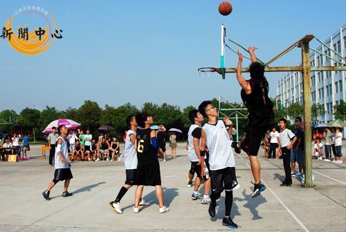 【组图】江汉大学文理学院2012年度“动感地带杯”篮球赛圆满落幕