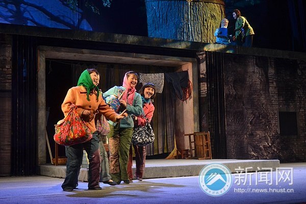 大型秦腔现代剧《西京故事》走进湖南科技大学