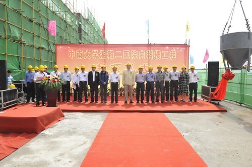 ���Ŷ�ҽԺ�ڿ�¥˳���ⶥ